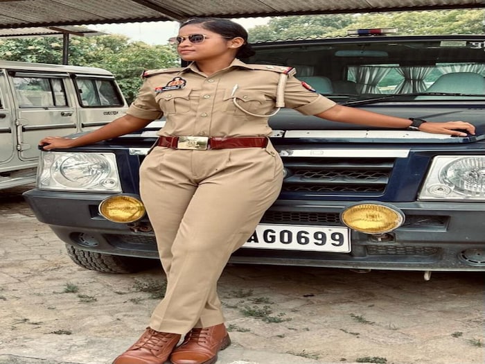 एकदिन पहनी थी भाई की वर्दी, फिर सिर पर सवार हुआ ऐसा जूनून, जाने वंदना की कहानी 3 News18