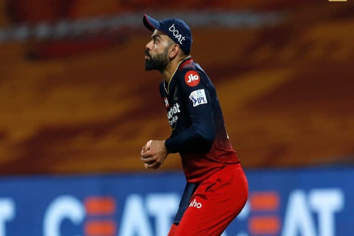 विराट ने तोड़ा रैना का रिकॉर्ड, IPL में सबसे ज्यादा कैच लेने वाले खिलाड़ी बने