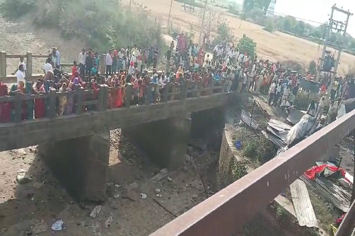 Bihar:ट्रांसफार्मर से निकली चिंगारी से घर में लगी आग, 3 बच्चों समेत 6 की मौत