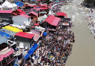 भीड़...जाम...रजिस्ट्रेशन, चार धाम यात्रा में श्रद्धालुओं पर कितनी  परेशानियां, तस्वीरों में देखें हाल - News18 हिंदी