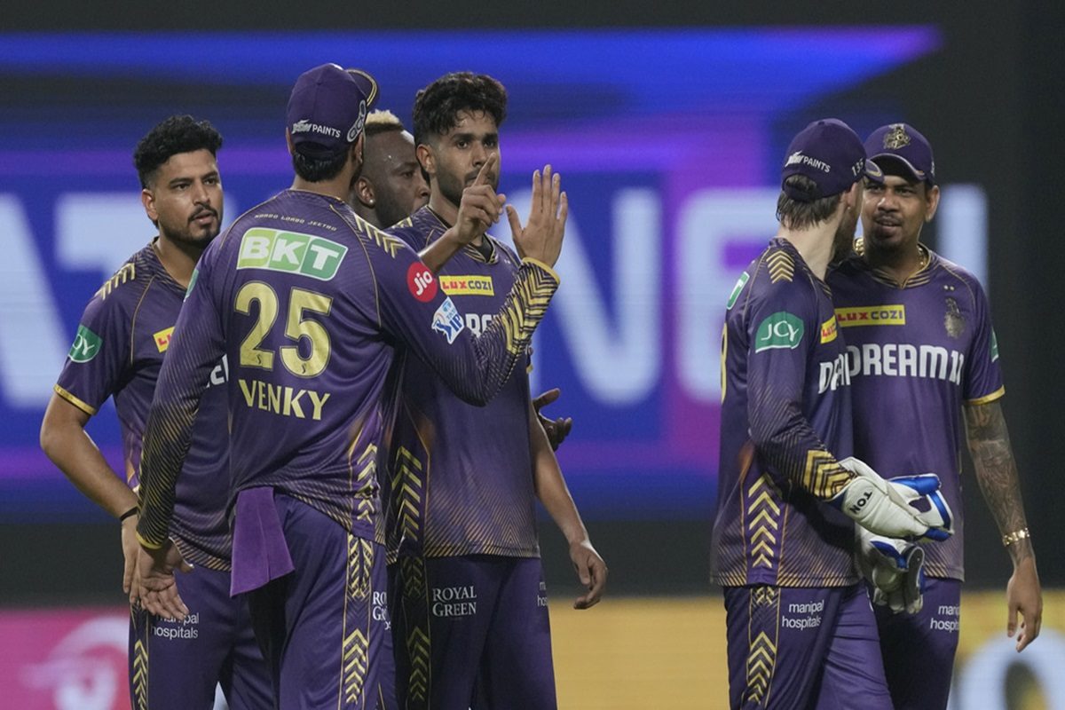 प्लेऑफ की रेस खत्म, टॉप 2 में बने रहने की जंग, 2 टीम बनेगी KKR के राह का रोड़ा