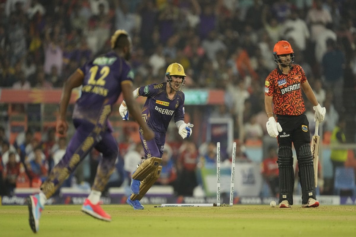 KKR से हार के बाद हैदराबाद के कोच का अजब बयान, बोले- हम तो ऐसे ही खेलेंगे