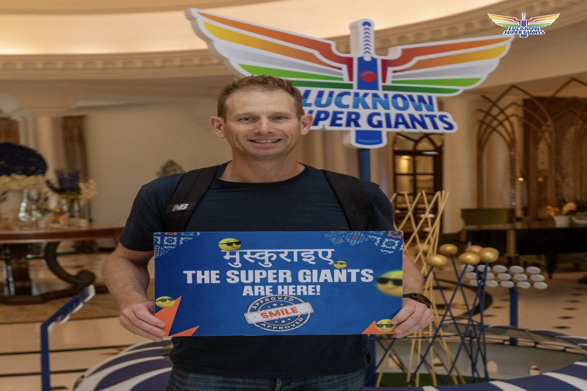 बैटर जिसने 35 की उम्र में किया टेस्‍ट डेब्यू, रचा इतिहास, 60+ का है रन औसत