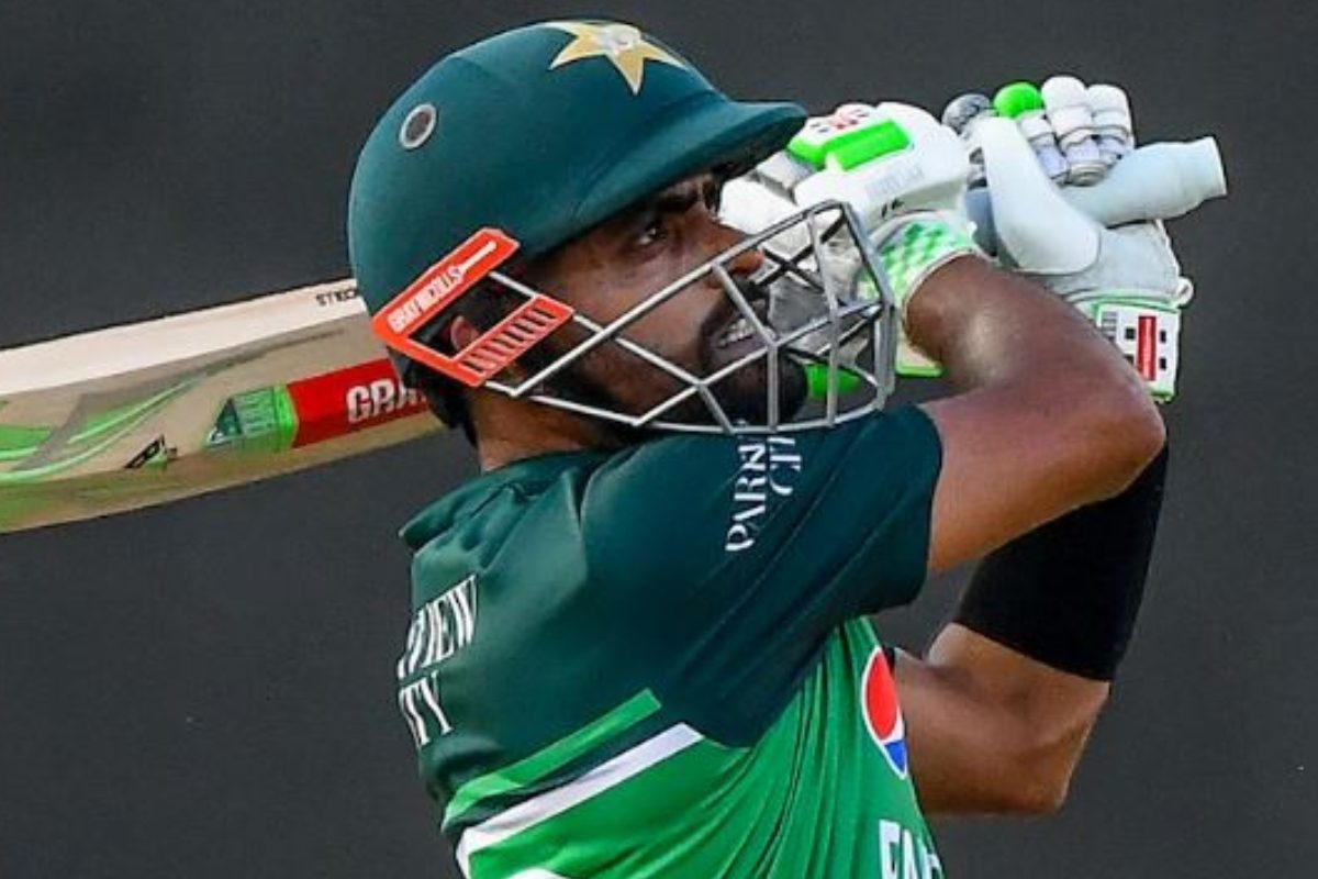 टीम हारी.. लेकिन कैप्टन ने खेली रिकॉर्डतोड़ पारी, बाबर ने रोहित को छोड़ा पीछे