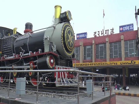 दिल्ली से जयनगर वाया दरभंगा वंदे भारत ट्रेन की सौगात मिलेगी. 