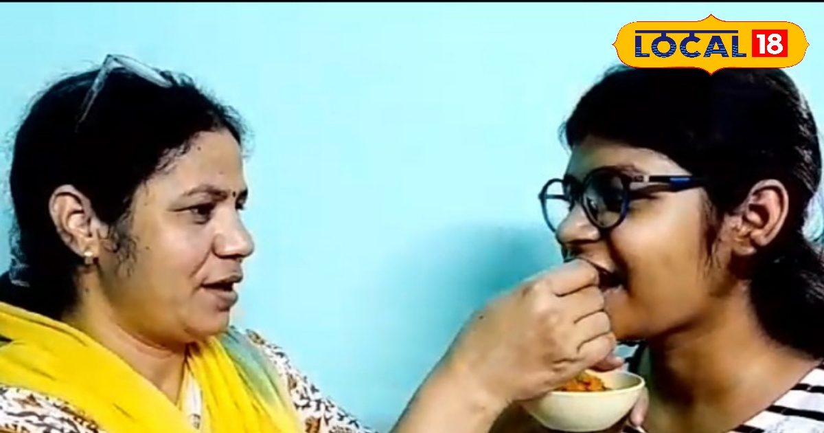 CBSE 12th Result 2024: टॉपर ने बताए टिप्स कैसे बिना ट्यूशन के भी आ सकती है अच्छी रैंक, इस तरह करें तैयारी
