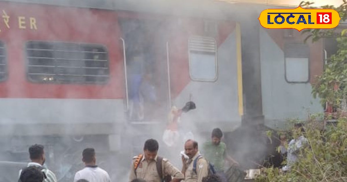 बाराबंकी में कुंभ एक्सप्रेस के पहियों में लगी आग!  बोगी से कूदकर भागे यात्री, मचा हड़कंप