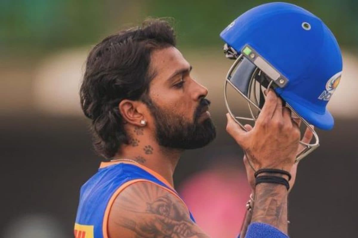 वह थका हुआ है... चेहरे पर उदासी है और दबाव में है.. पंड्या पर दिग्गजों का हमला