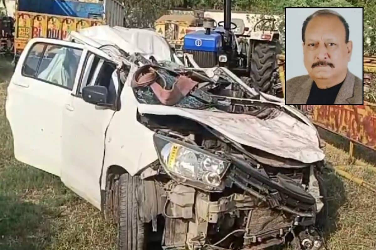 कार पर पलटा ट्रकःAAP प्रत्याशी के प्रचार से लौट रहे दिल्ली के कारोबारी की मौत