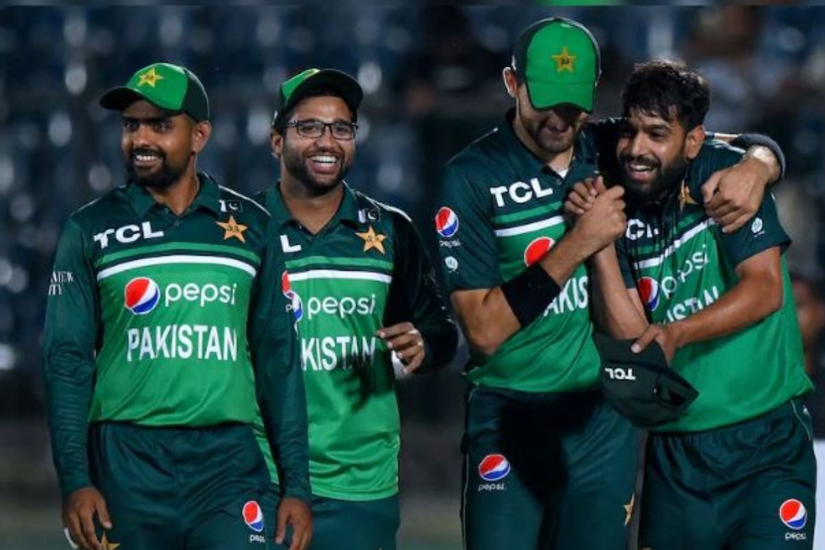पाकिस्तान ने 18 सदस्यीय टीम का किया ऐलान, स्टार गेंदबाज की हुई वापसी