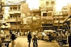 पाकिस्तान में है तवायफों की हीरामंडी, दिन में जहां बाजार, शाम को सजते हैं कोठे