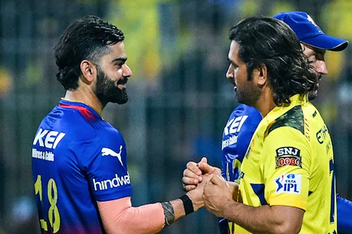 धोनी से ड्रेसिंग रूम में मिले थे विराट, प्लेऑफ से बाहर होने पर क्या बोले माही