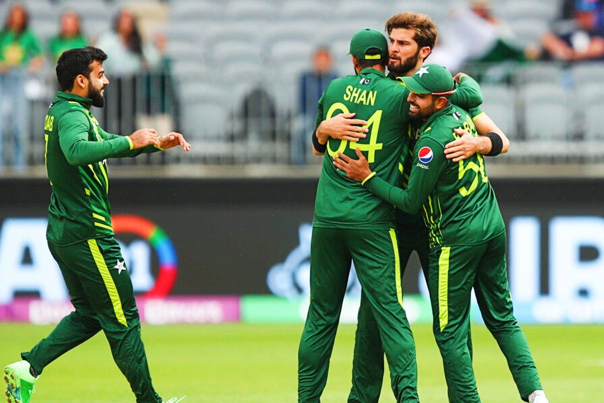 अफरीदी का चढ़ा पारा, दामाद से टी20 विश्व कप से पहले कप्तानी छिनने पर भड़के