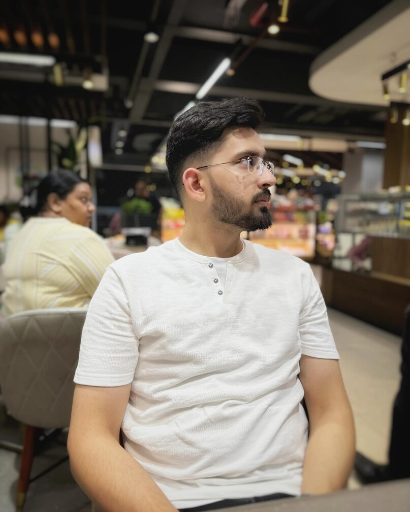 राहुल ने आईआईटी रुड़की से बीटेक किया है. एक इंटरव्यू में वह बताते हैं कि कॉलेज में यूपीएससी सिविल सेवा परीक्षा को लेकर काफी चर्चा होती थी. उनके कई साथी यूपीएससी पास करके आईएएस और आईपीएस बनना चाहते थे. राहुल ने भी साल 2020 में इंजीनियरिंग की पढ़ाई पूरी करने के बाद यूपीएससी परीक्षा में बैठने का फैसला किया. राहुल ने आईआईटी रुड़की से बीटेक किया है. एक इंटरव्यू में वह बताते हैं कि कॉलेज में यूपीएससी सिविल सेवा परीक्षा को लेकर काफी चर्चा होती थी. उनके कई साथी यूपीएससी पास करके आईएएस और आईपीएस बनना चाहते थे. राहुल ने भी साल 2020 में इंजीनियरिंग की पढ़ाई पूरी करने के बाद यूपीएससी परीक्षा में बैठने का फैसला किया.