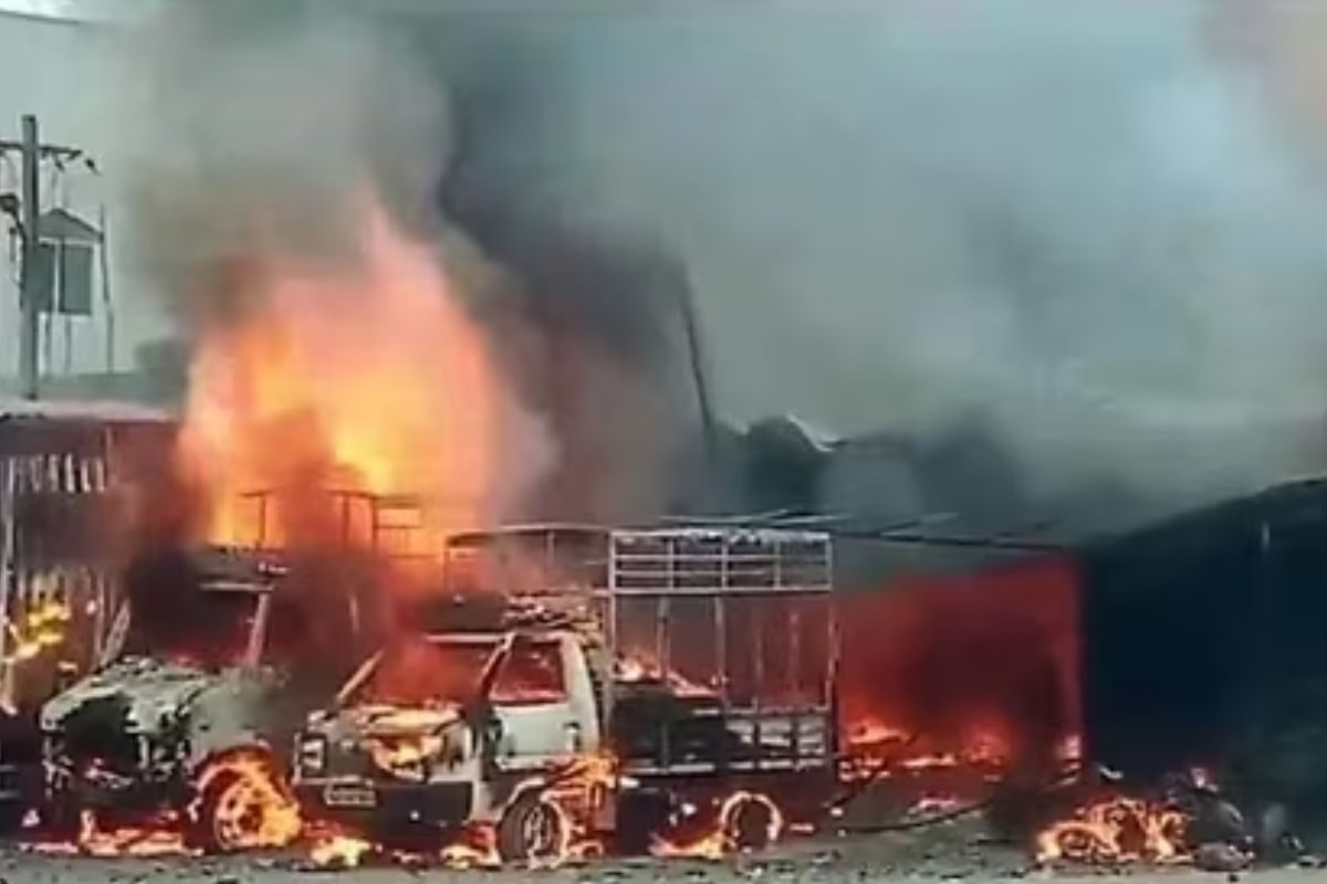 पटाखा फैक्टरी में भीषण धमाका मजदूरों के परखच्चे उड़े 7 लोगों की मौत 3 घायल