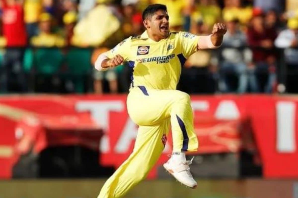 CSK के स्टार खिलाड़ी ने RCB के घाव पर छिड़का नमक, सरेआम की ऐसी हरकत, फिर...