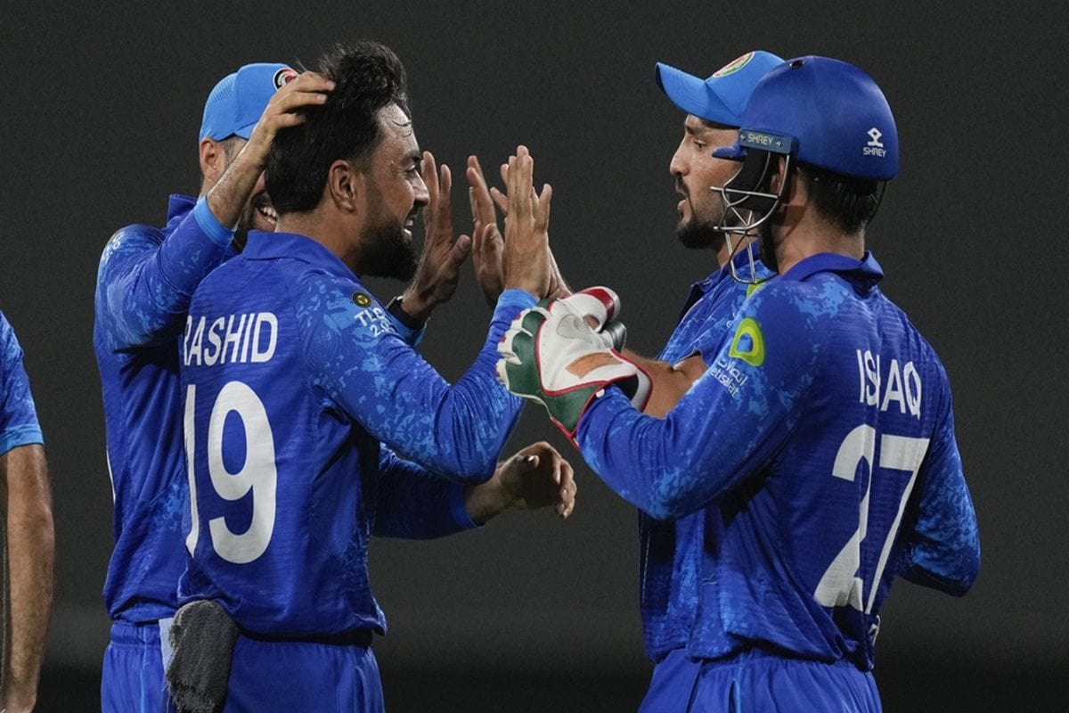 Video: अफगानिस्तान के कोच का इशारा, अचानक मैदान में गिर पड़ा स्टार खिलाड़ी