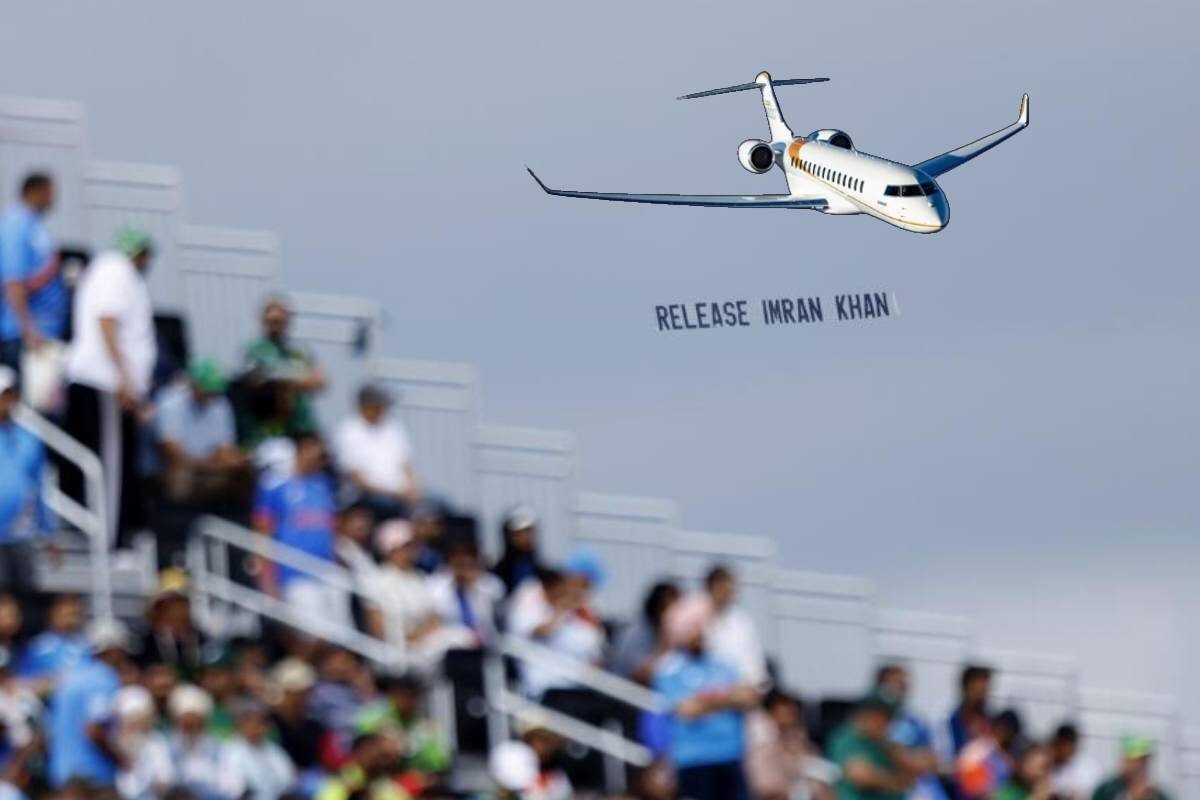 IND-PAK मैच के बीच उड़ा प्‍लेन, स्‍टेडियम के ऊपर किया कुछ ऐसा, गरमाई सियायत