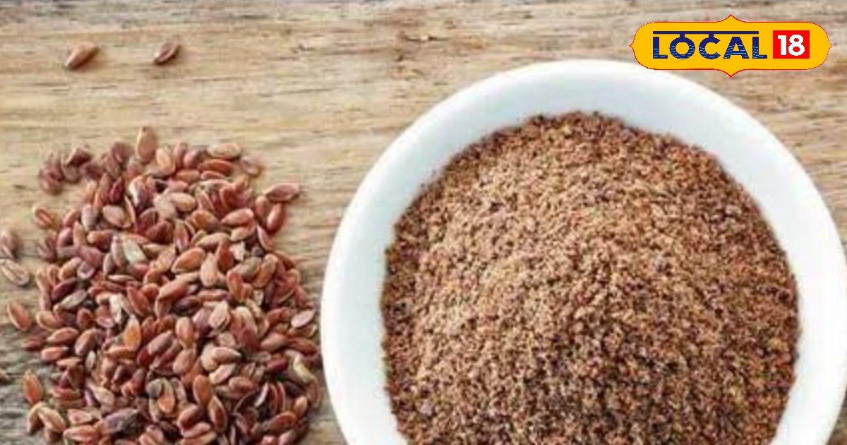 Start consuming flaxseed powder early in the morning on an empty