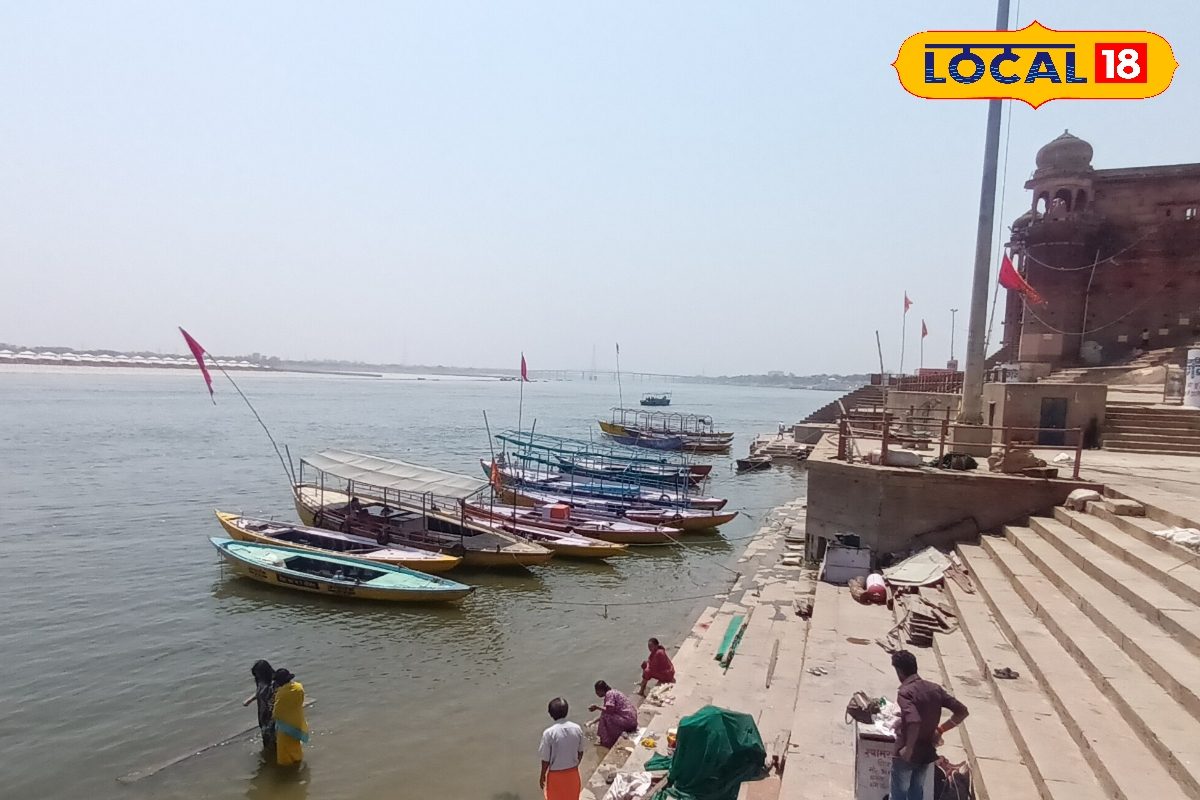 Varanasi: ललिता घाट में गंगा स्नान पर रोक इन घाटों पर नहाना खतरनाक