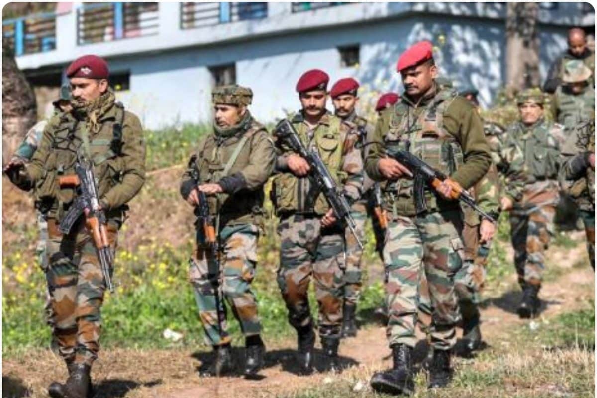 जम्मू-कश्मीर में आतंकियों के हाथ पहुंची चीन की खास डिवाइस पाक सेना की मिलीभगत