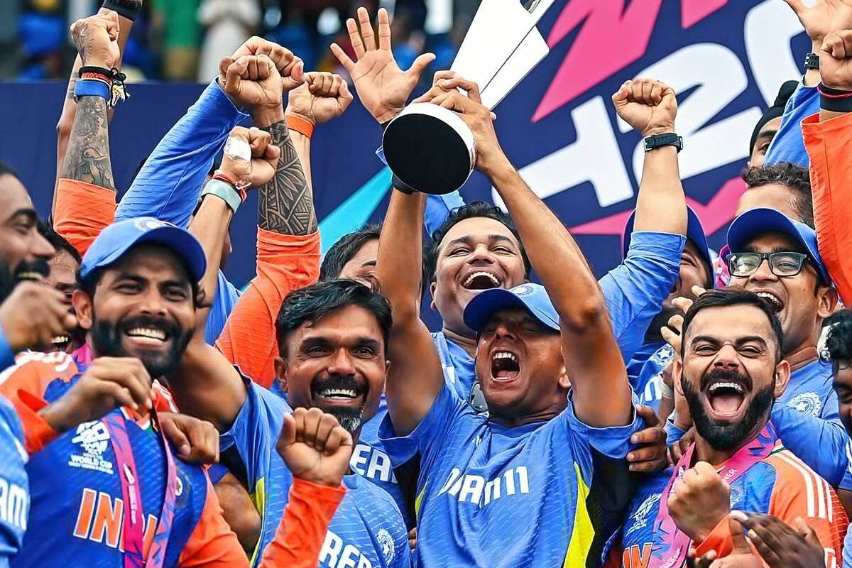 शिवसेना ने टीम इंडिया के 4 खिलाड़ियों को किया इनवाइट, CM से करेंगे मुलाकात