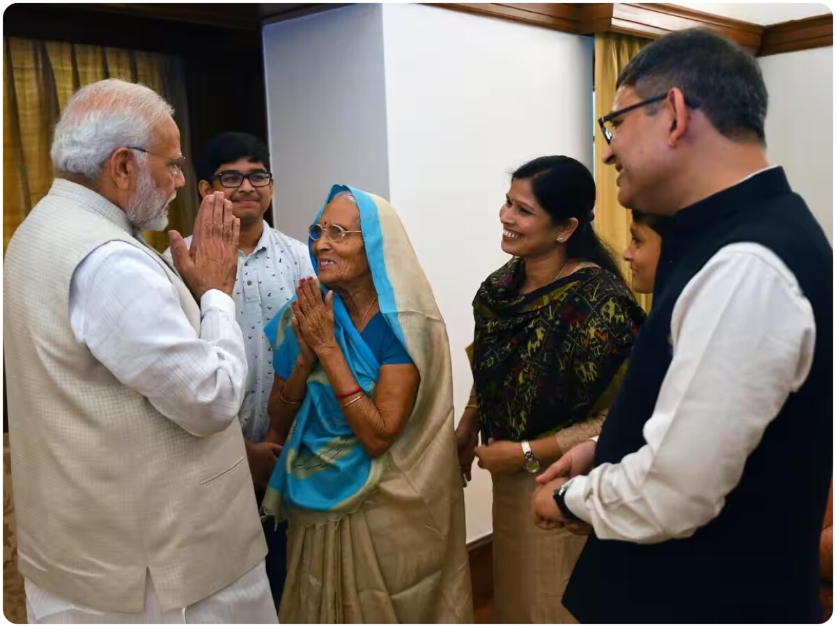 Narendra Modi, Pm narendra modi, brajesh kumar singh, rajrani devi, brajesh kumar singh mother