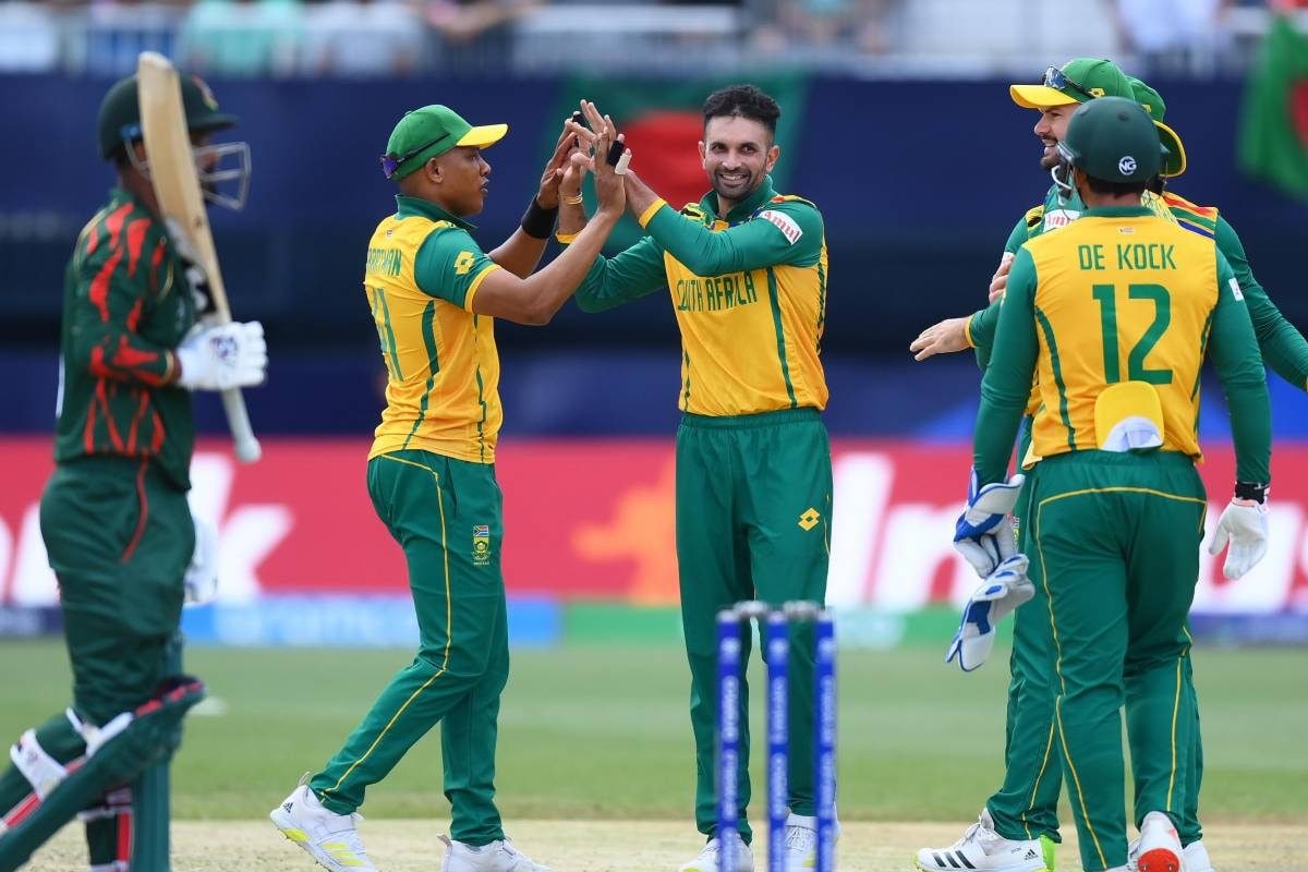 SA vs BAN: द. अफ्रीका ने आखिरी ओवर में पलटी बाजी, 4 रन से हारा बांग्‍लादेश