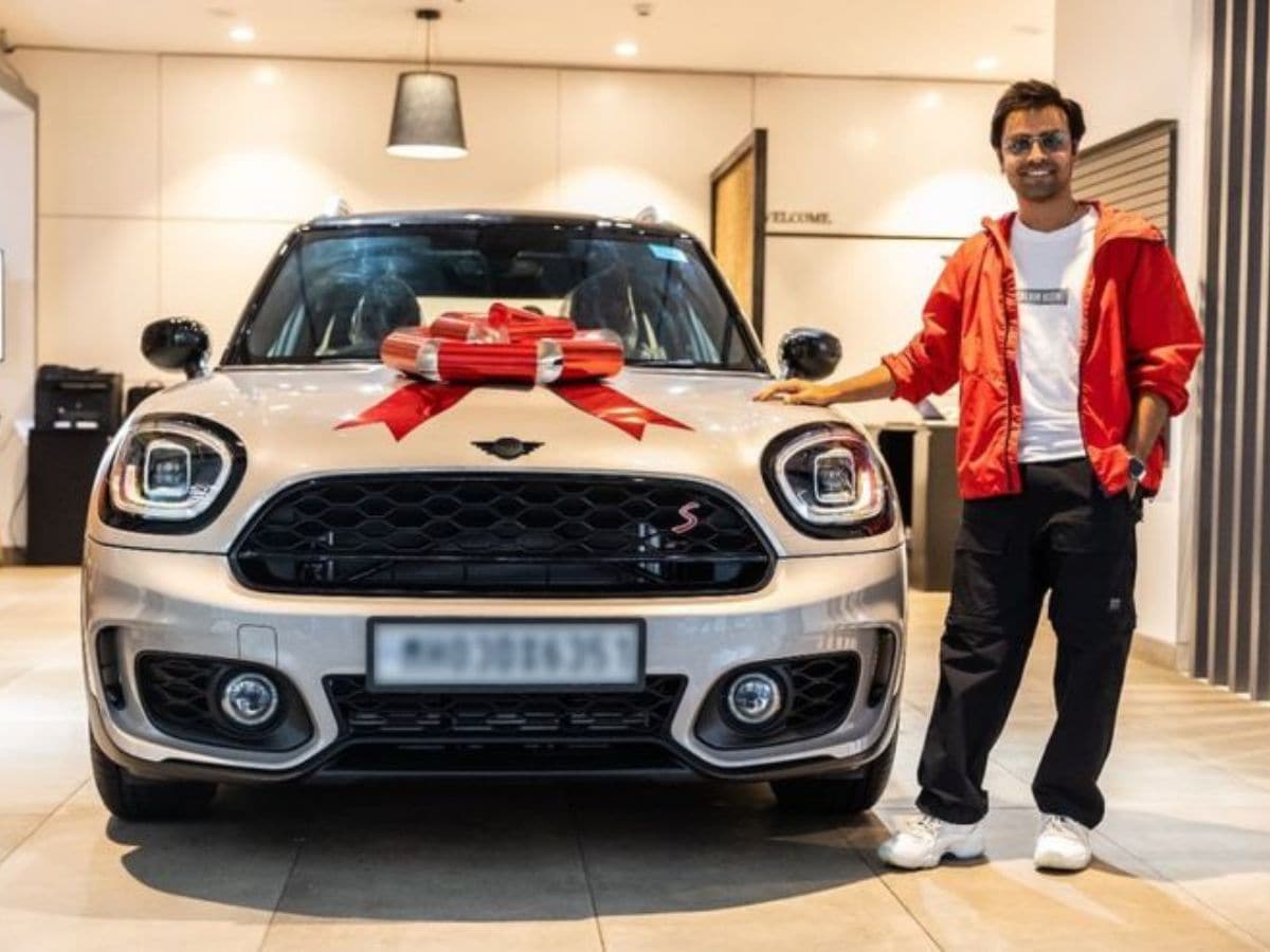 panchayt sachiv ji car, panchayat jitendra car collection, sachivji car collection, sachiv car collection, jitendra mini countryman, jitendra mini countryman, panchayat season 3 sachivji, panchayat season 3 climax, panchayat season 3 story, panchayat season 3 rating, panchayat season 3 streaming, panchayat season 3 imdb