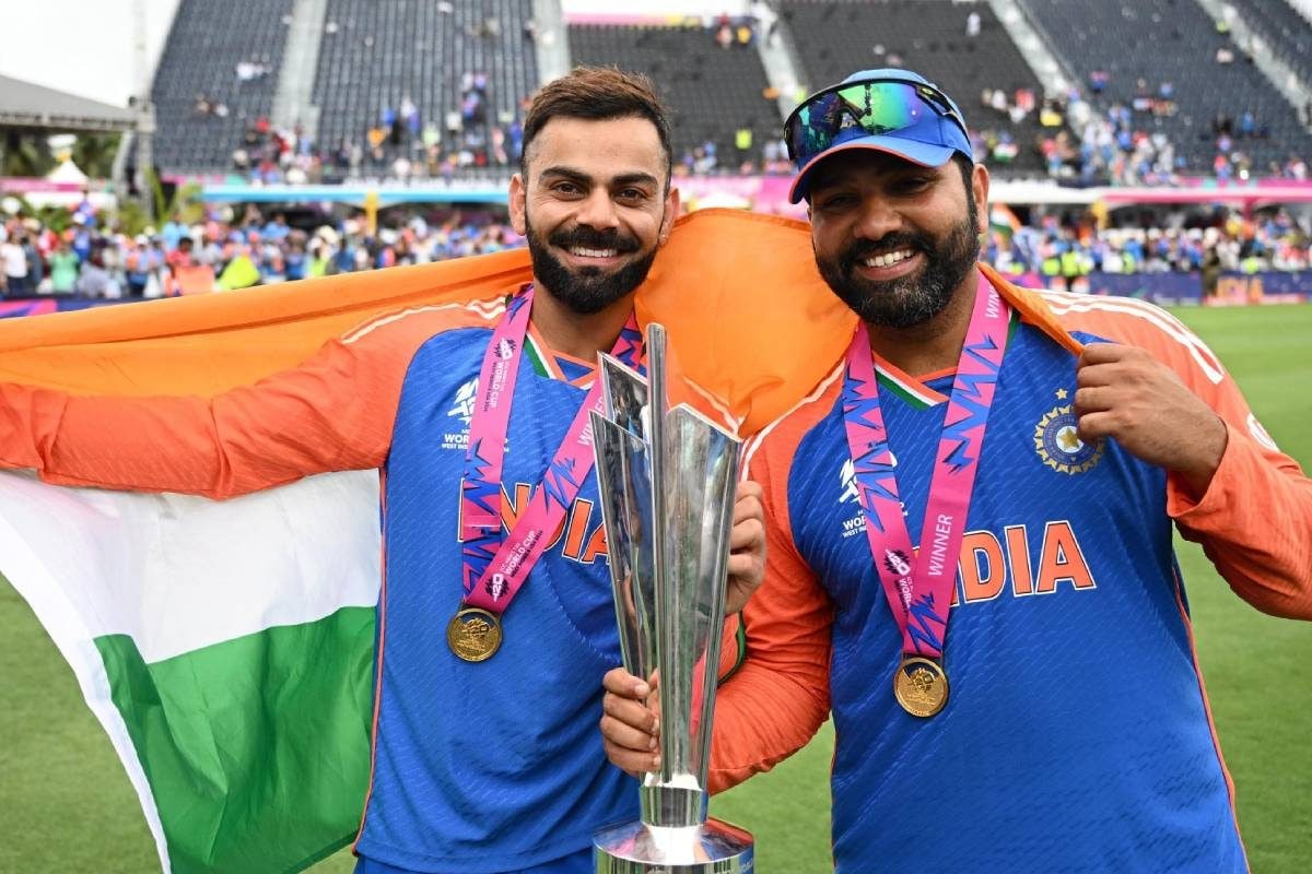 रोहित शर्मा की मां ने पोस्ट की तस्वीर, विराट-हिटमैन दिखें साथ, लिखा- देश को...