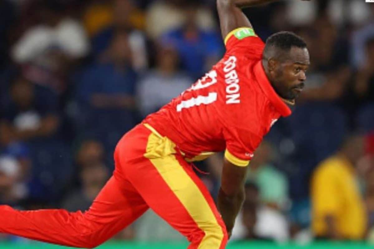 11 बॉल का ओवर... 33 रन लुटाकर बॉलर हुआ शर्मसार.. बना डाला अनचाहा रिकॉर्ड