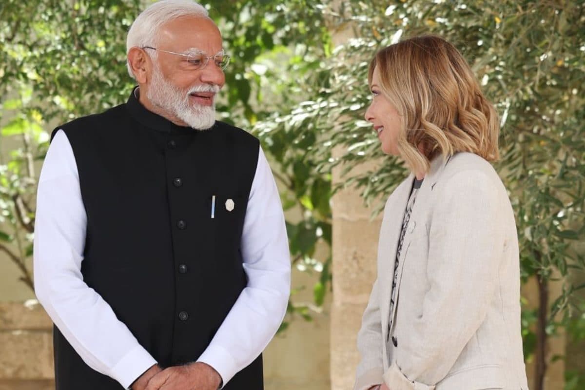 नमस्‍ते फ‍िर मुस्‍कुराते हुए वेलकम PM मोदी का मेलोनी ने यूं क‍िया स्‍वागत