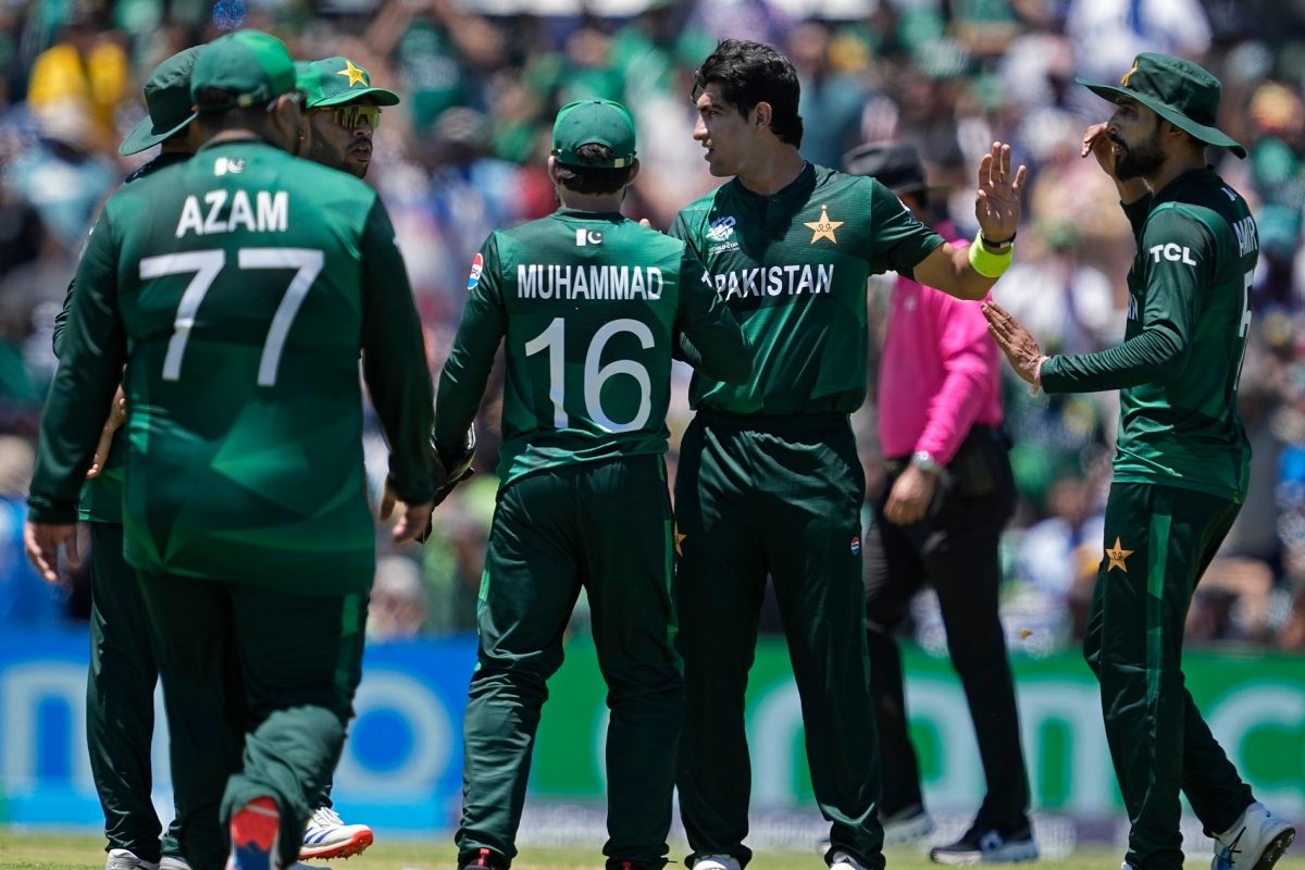 पाकिस्तान क्रिकेट इतिहास का यह Black Day है... दिग्गजों ने अपनी टीम को कोसा