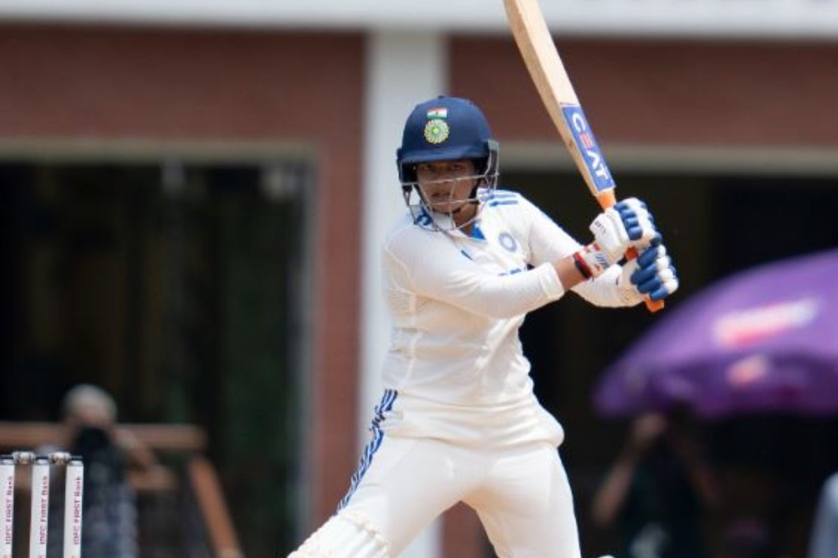 शेफाली ने रचा इतिहास, सबसे तेज दोहरे शतक का बनाया रिकॉर्ड, दिलाई वीरू की याद