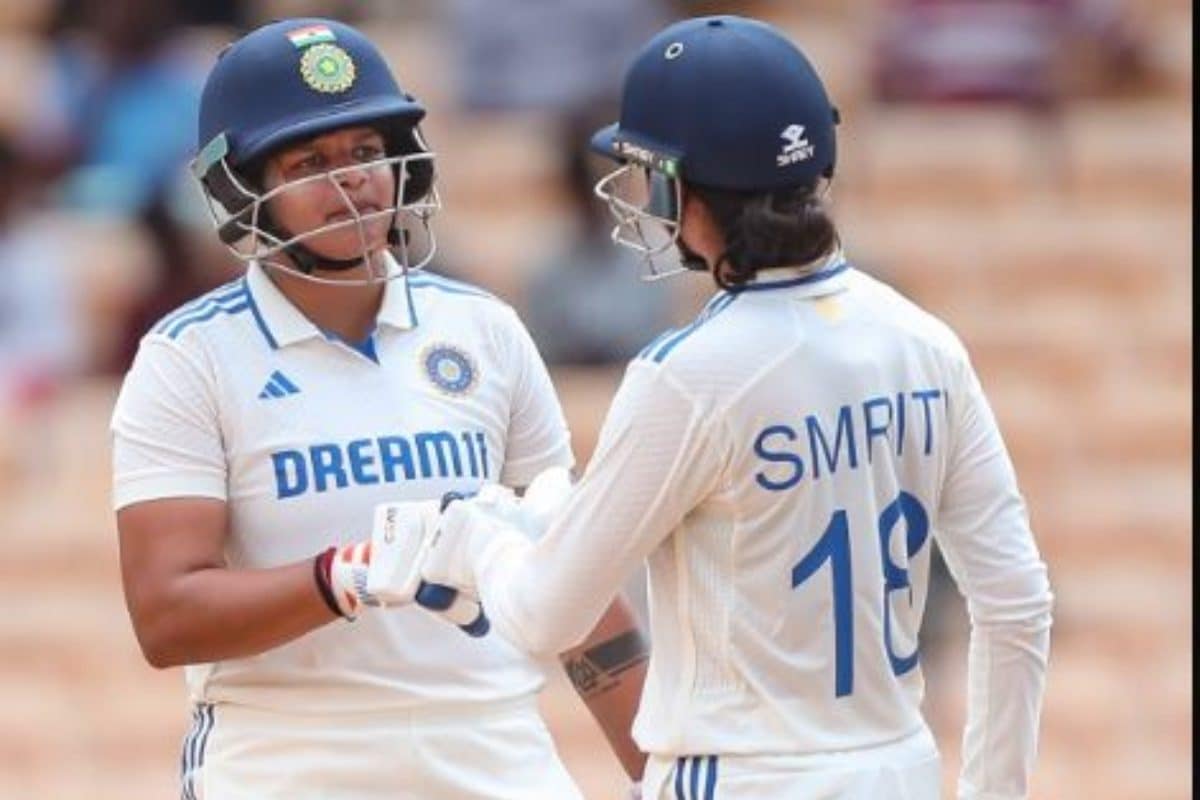 एक दिन में बने 525 रन... 89 साल पुराना वर्ल्ड रिकॉर्ड हुआ धुआं- धुआं