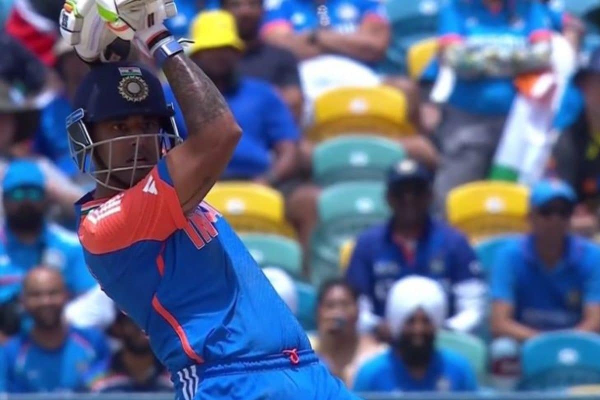 IND vs AFG: सूर्यकुमार यादव के छक्के को देखकर विराट ने पकड़ लिया माथा