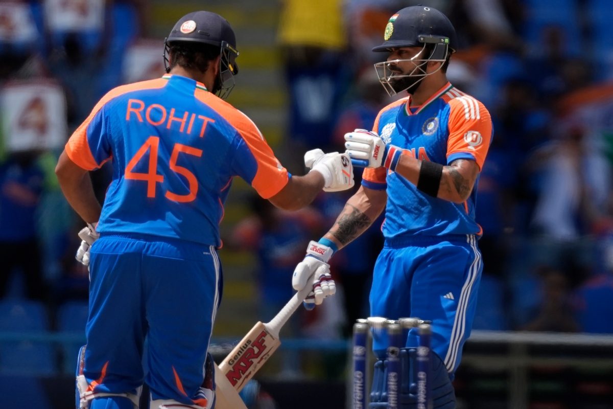 कोहली का WC में 'विराट' कारनामा, ऐसे करने वाले दुनिया के पहले बल्लेबाज बने