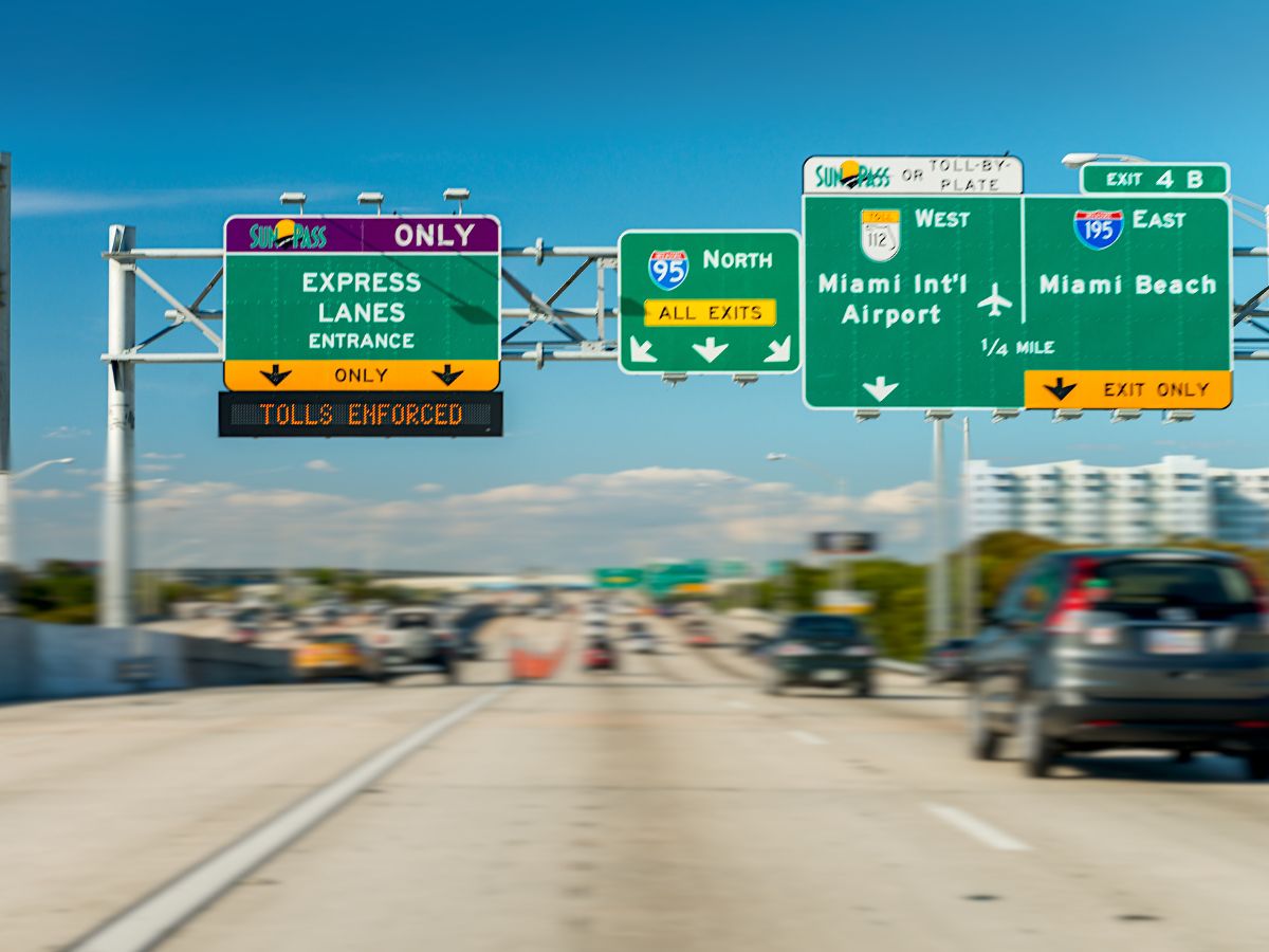 why green highway sign boards