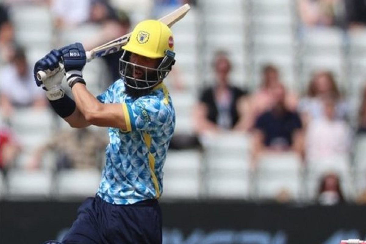 मोईन अली ने जड़ा धमाकेदार शतक, गेंदबाजों के छुड़ाए छक्के, 16 बाउंड्री जड़ी