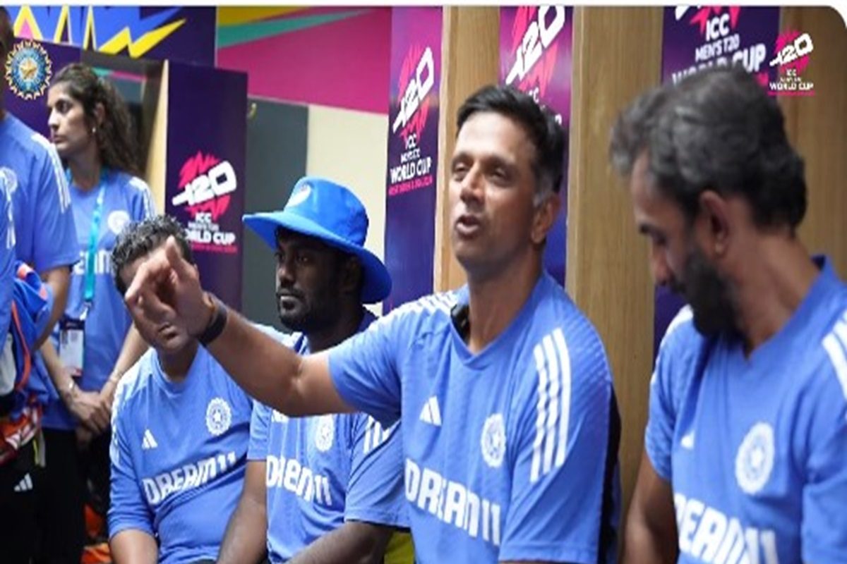 Video: बल्लेबाज के 1 फोन पर द्रविड़ दोबारा कोच बनने को हुए थे तैयार, खोला राज
