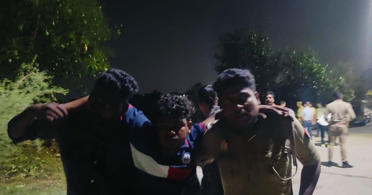 लखनऊ में छात्रा और भाई पर एसिड फेंकने वाले शोहदे को पुलिस ने पैर में मारी गोली