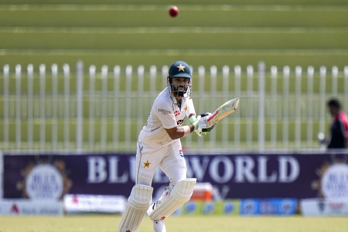 Video: शेख हसीना के पूर्व सांसद को पाकिस्तानी स्टार ने मारा जोरदार छक्का