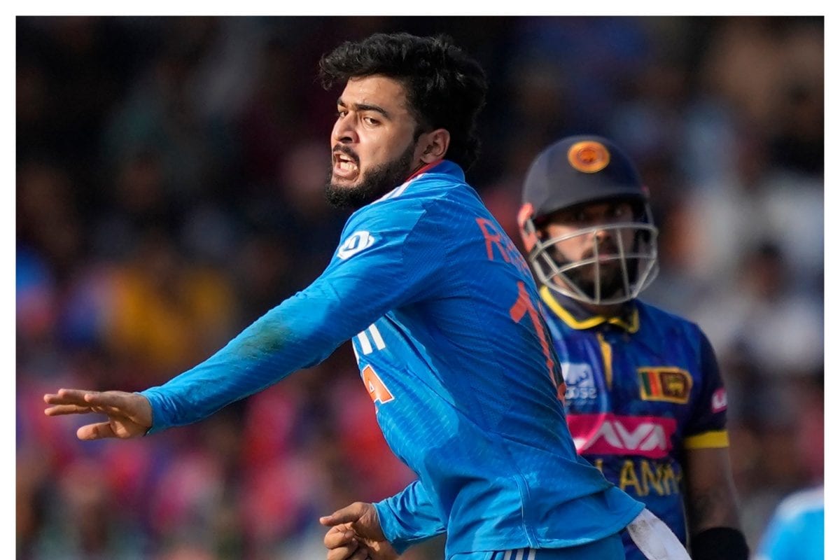 Ind vs SL: रियान पराग का धमाका, डेब्यू मैच में श्रीलंका के बैटर को सिखाया सबक