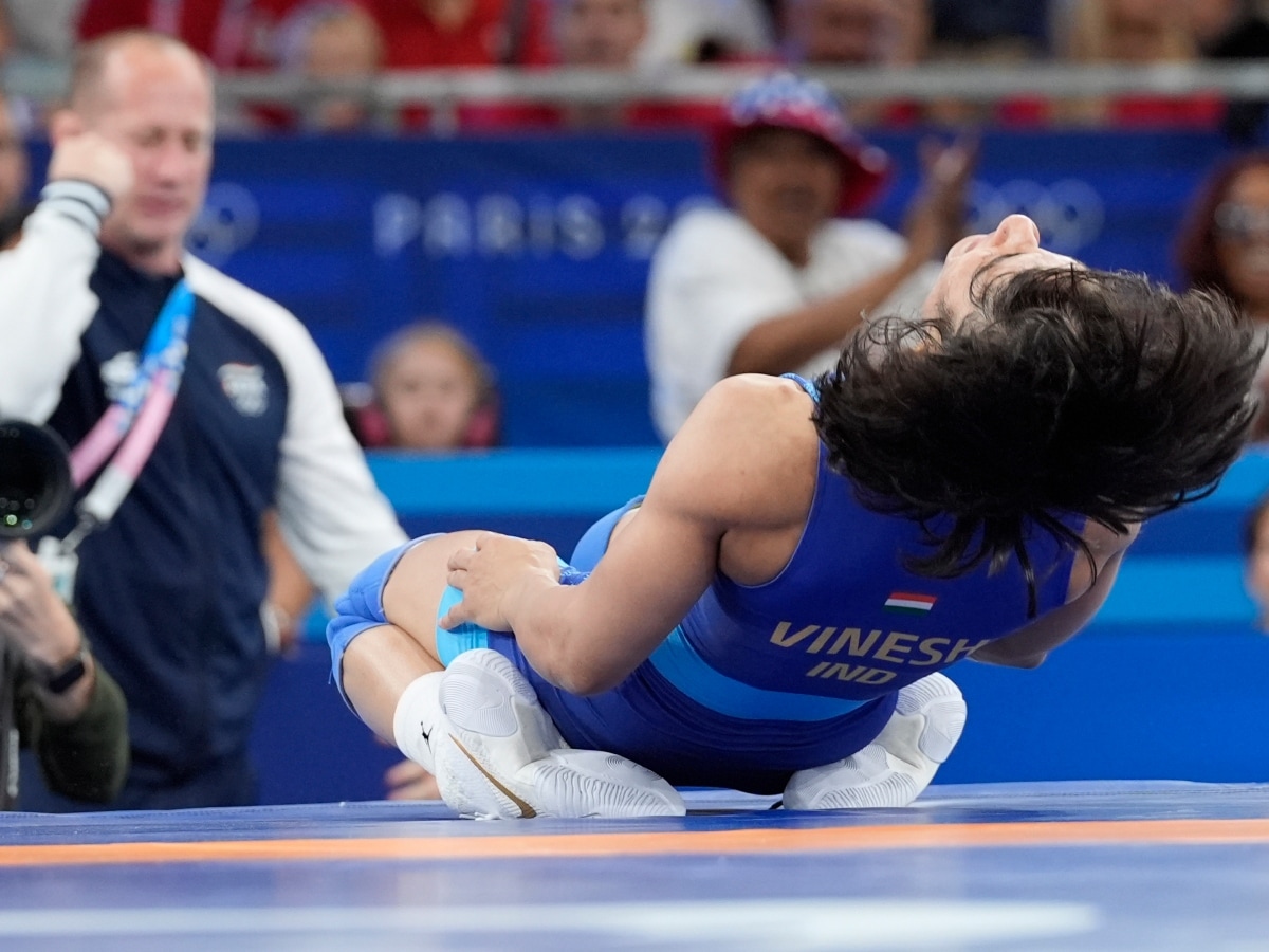 Vinesh Phogat, Wrestler Vinesh Phogat, Vinesh Phogat paris olympics, Vinesh Phogat disqualification, Vinesh Phogat cas verdict, Vinesh Phogat plea against disqaulification, Vinesh Phogat verdict 13th aug, Vinesh Phogat cas hearing verdict today, Vinesh Phogat wrestler, who is Vinesh Phogat, Vinesh Phogat over weight, Vinesh Phogat olympics disqualification, Court of Arbitration for Sports, विनेश फोगाट, पेरिस ओलंपिक