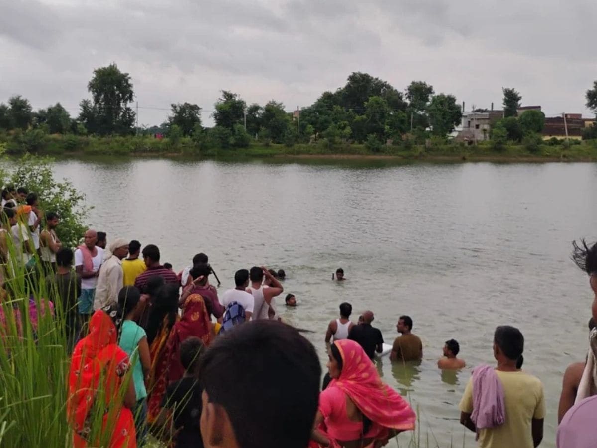 बिहार में मौत का तांडव... डूब गए 49 लोग, 41 लोगों की हुई मौत, जितिया व्रत पर नहाने के दौरान हादसा - News18 हिंदी