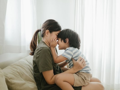 Child Upbringing: प्यार या जरूरत से ज्यादा लाड़? बच्चों को हर सुविधा देने पर क्यों छिड़ी Parenting की बहस 5 parenting 2024 09 18T123116.718 2024 09 d836c97b869ceaf3e538e75369f473f5
