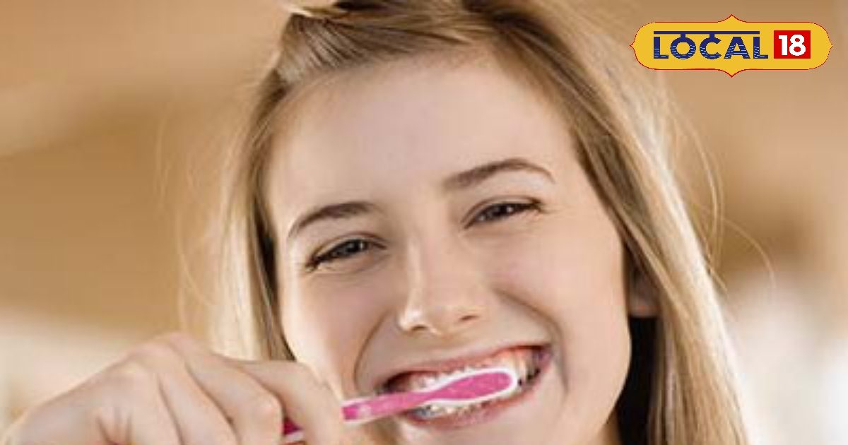 सेहत – मौखिक स्वास्थ्य: रात में ब्रश करना बेहद जरूरी है, इन छोटे सी आदतों से हो सकती है बड़ी बीमारी, जानिए मूल बातें