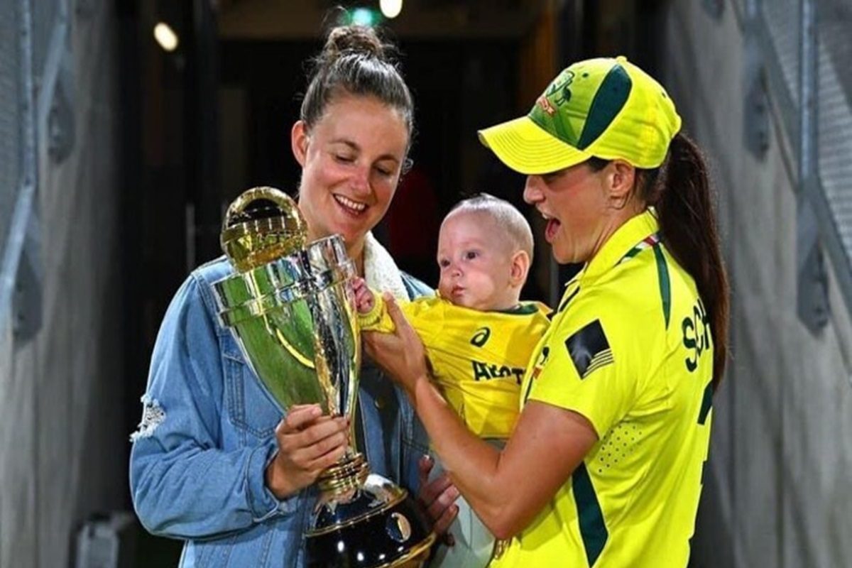 खूबसूरत महिला क्रिकेटर्स ने गर्लफ्रेंड से की शादी, लड़कियों को बनाया जीवनसाथी