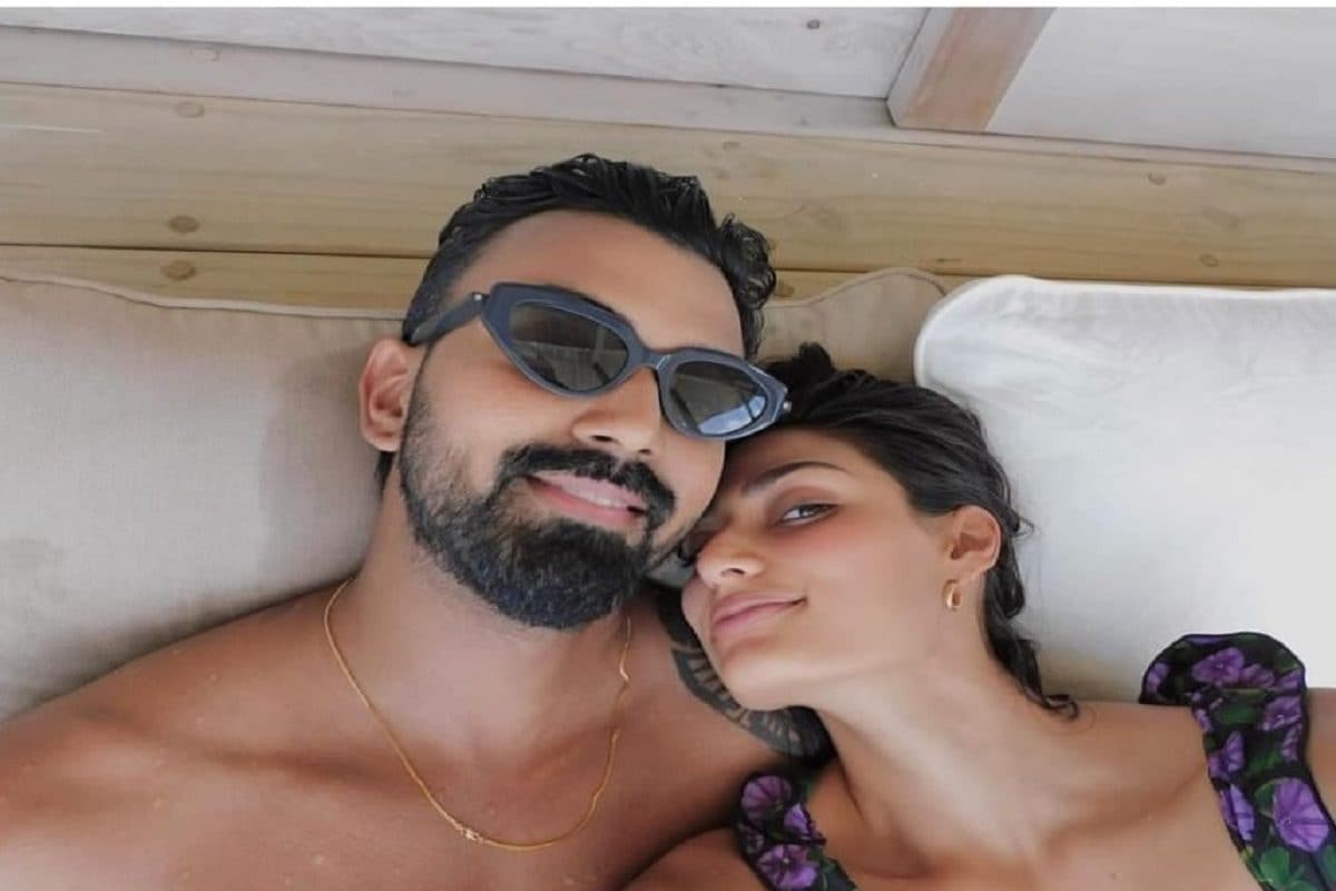 विराट कोहली की टीम में डेब्यू, बॉलीवुड के स्टार एक्टर की बेटी से की थी शादी