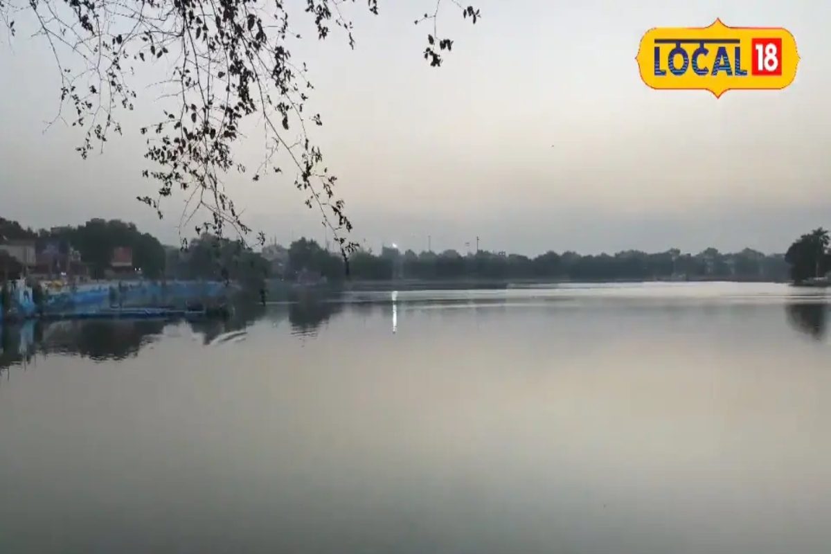 20 मिनट की बारिश से पूरा शहर डूबा, पटाखे की दुकानें हुई पानी-पानी
